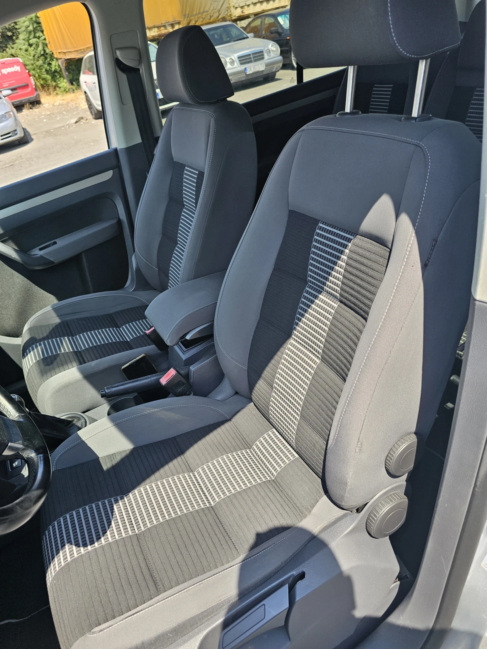 VW Touran 2.0 TDI 140 HP - изображение 7