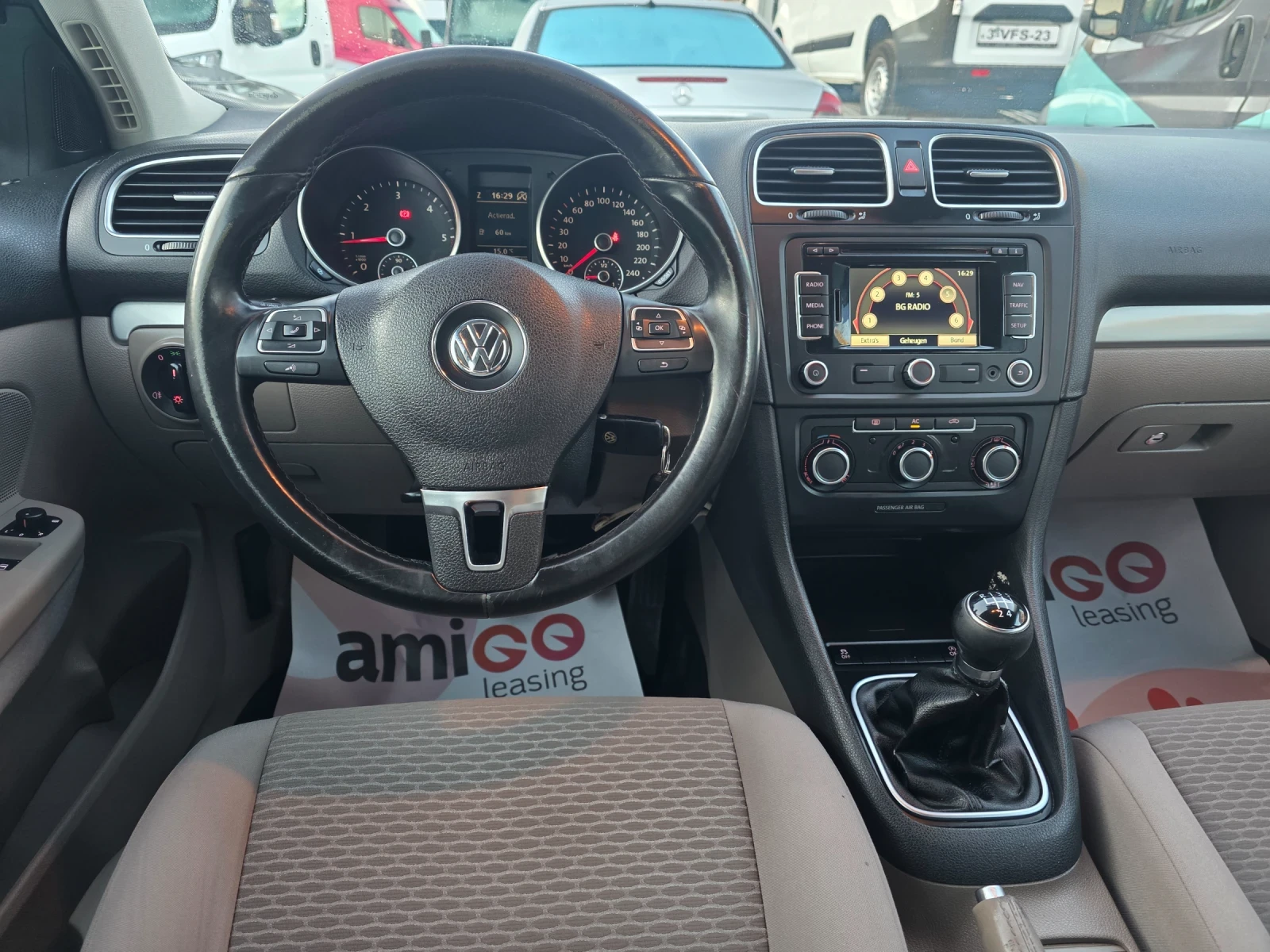 VW Golf 1.6tdi Евро5 Навигация - изображение 10