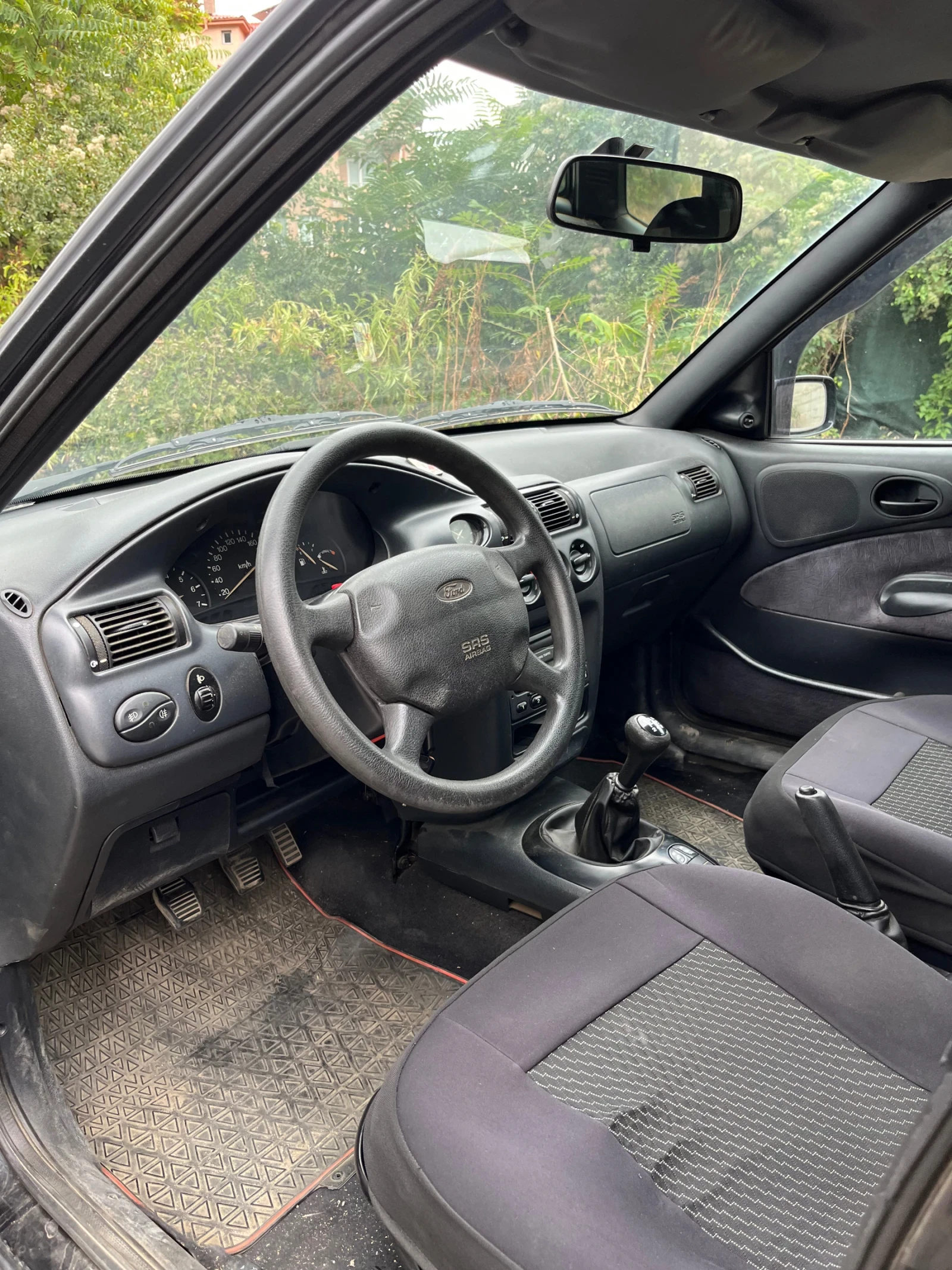 Ford Escort 1.6i  - изображение 7