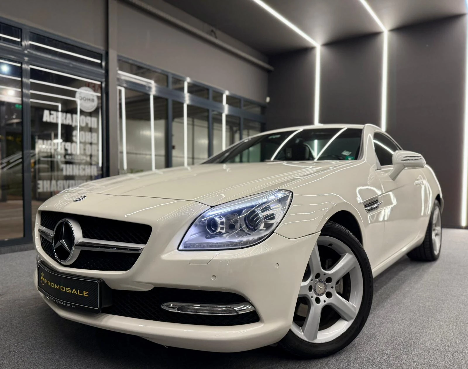Mercedes-Benz SLK 200 AMG* Подгрев* AirScarf* Лизинг - изображение 3