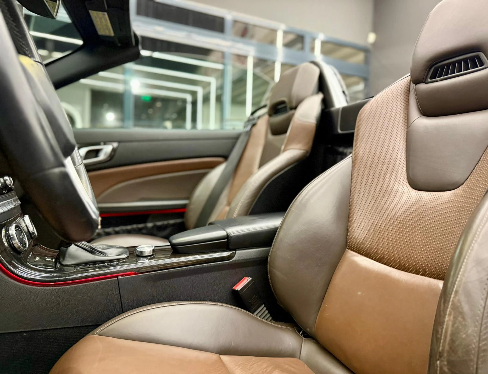 Mercedes-Benz SLK 200 AMG* Подгрев* AirScarf* Лизинг - изображение 8