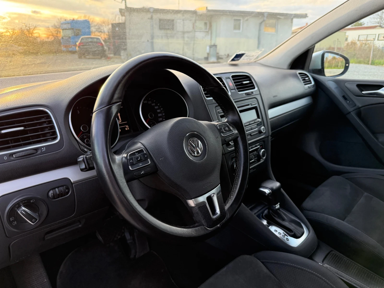 VW Golf 2.0TDI DSG  - изображение 9