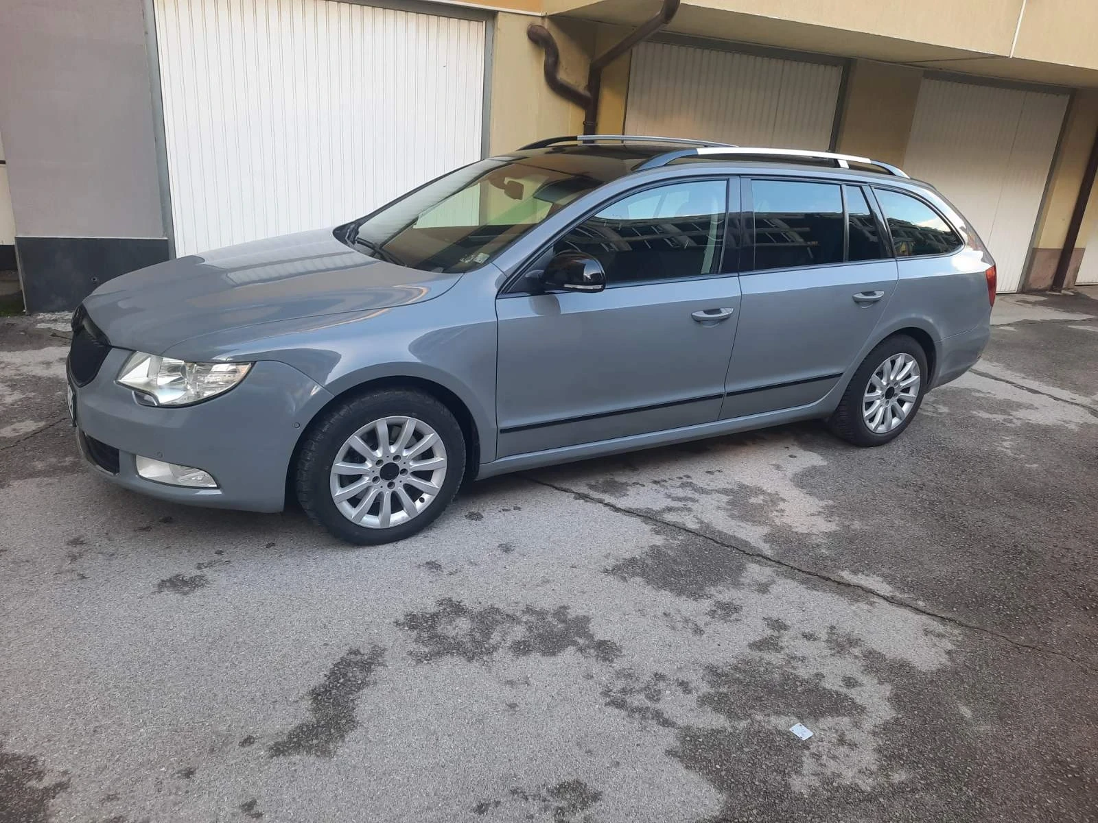 Skoda Superb 2, 0 tdi140к.с CFFB - изображение 2