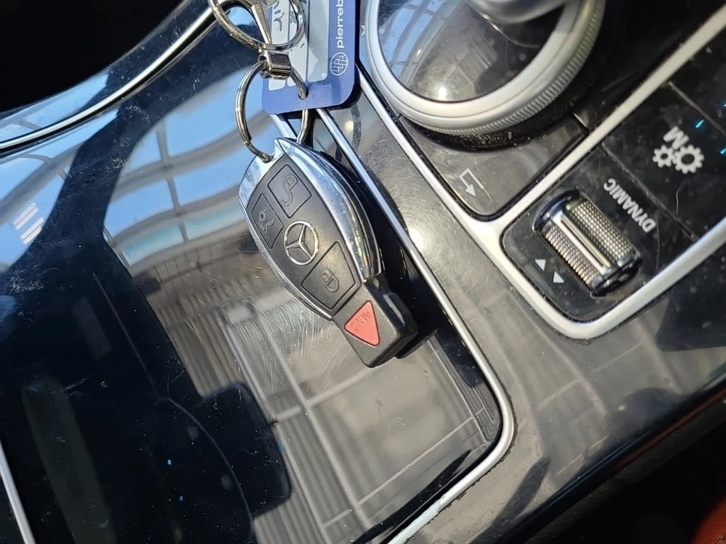 Mercedes-Benz C 43 AMG BURMESTER / PANO / RED INT / CARFAX - изображение 8