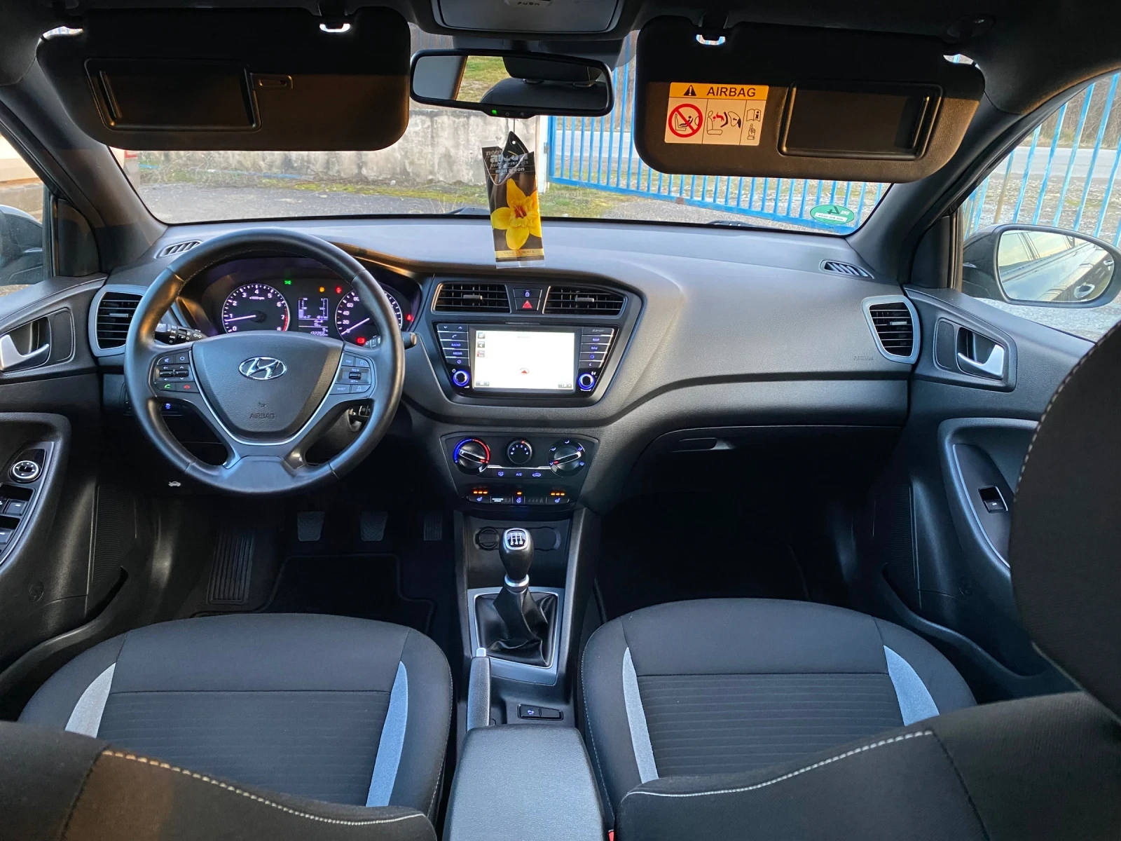 Hyundai I20 1.25 Navi, Camera, Intro Edition | Mobile.bg � ����������� 11