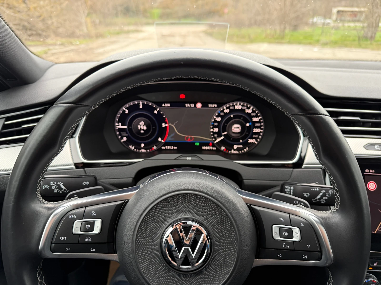 VW Passat 2.0TDi / R-Line / 4-MOTION / 240к.с., снимка 9 - Автомобили и джипове - 53964056