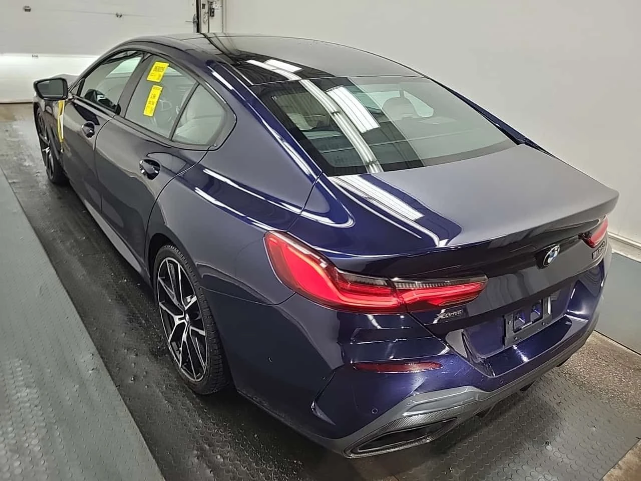 BMW 850 * xDrive * CARFAX * ДВА КЛЮЧА * ДИСТРОНИК, снимка 15 - Автомобили и джипове - 53992110