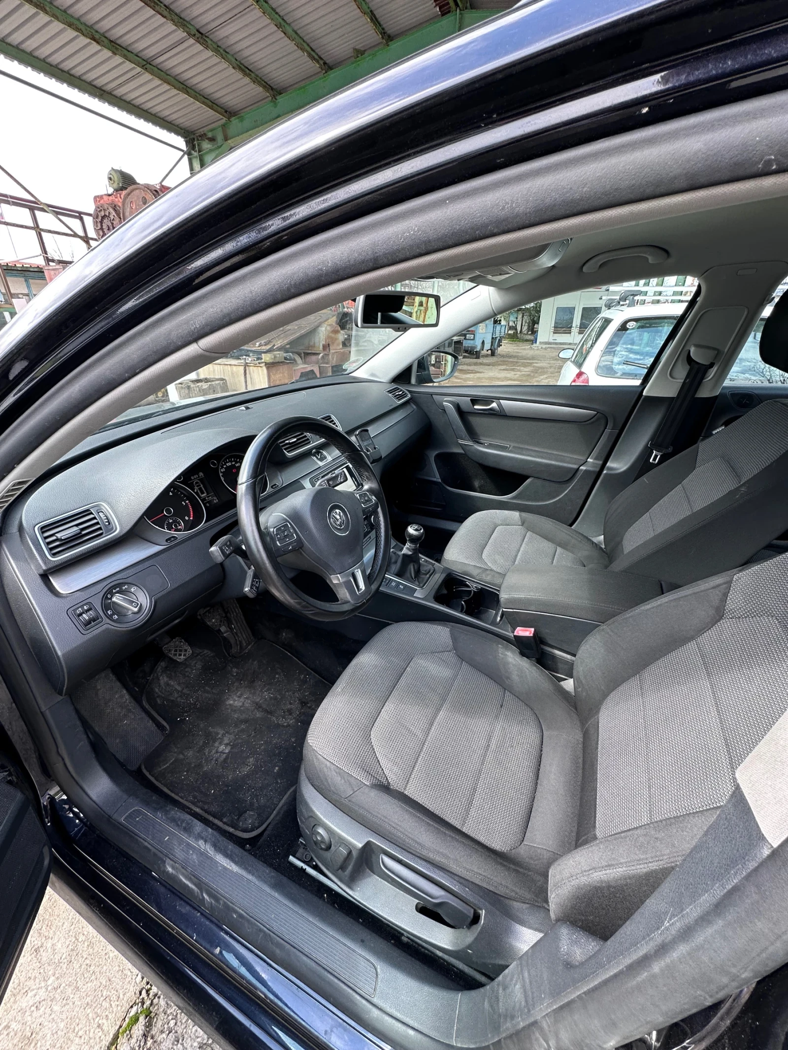 VW Passat, снимка 6 - Автомобили и джипове - 54082211