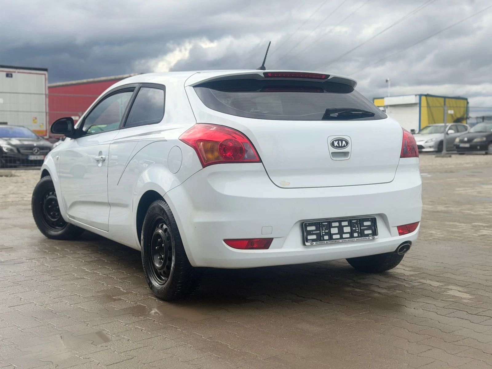 Kia Ceed GT-LINE / Автоматик / Навигация / Единствена, снимка 8 - Автомобили и джипове - 54083011