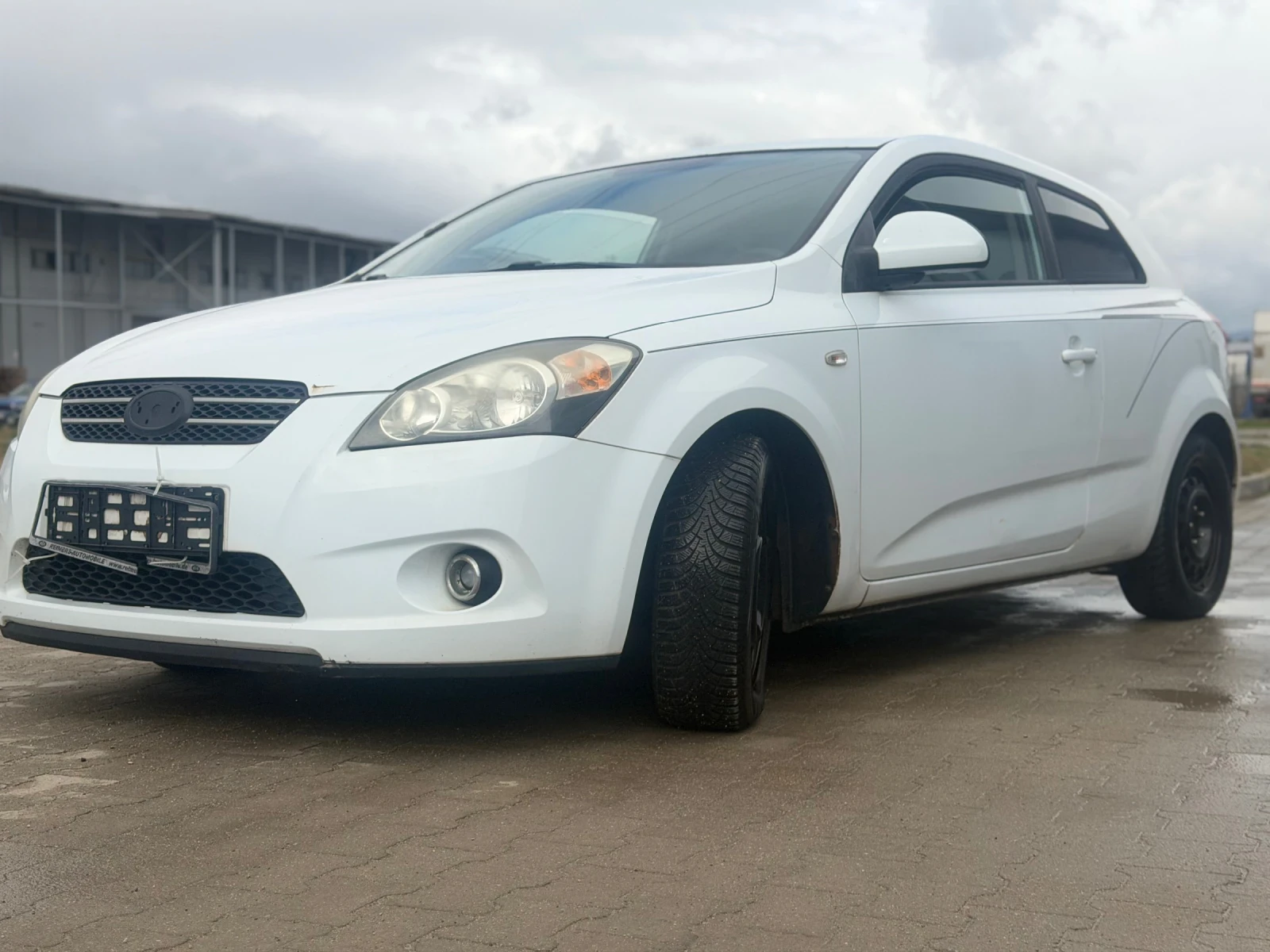 Kia Ceed GT-LINE / Автоматик / Навигация / Единствена, снимка 9 - Автомобили и джипове - 54083011