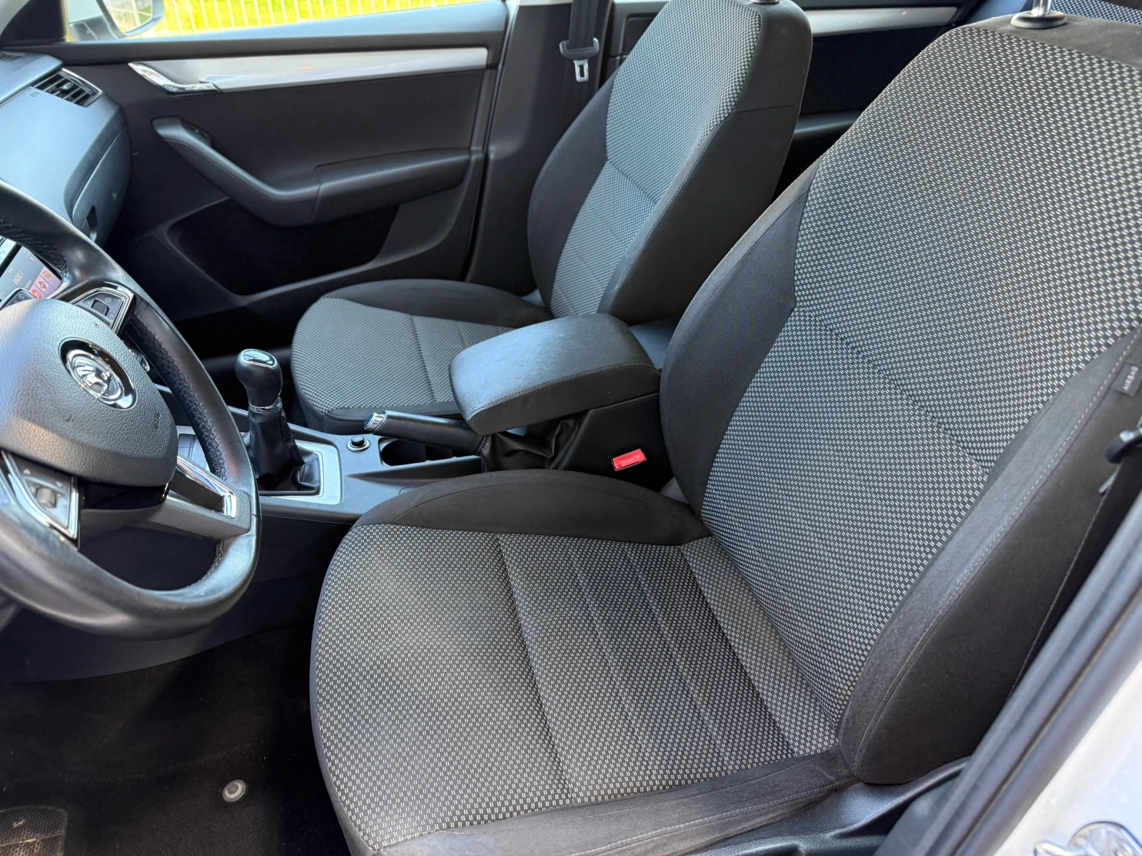 Skoda Octavia Euro5B+ AUX+ Navi+ 1, 6TDI+ 105kc, снимка 14 - Автомобили и джипове - 54131022