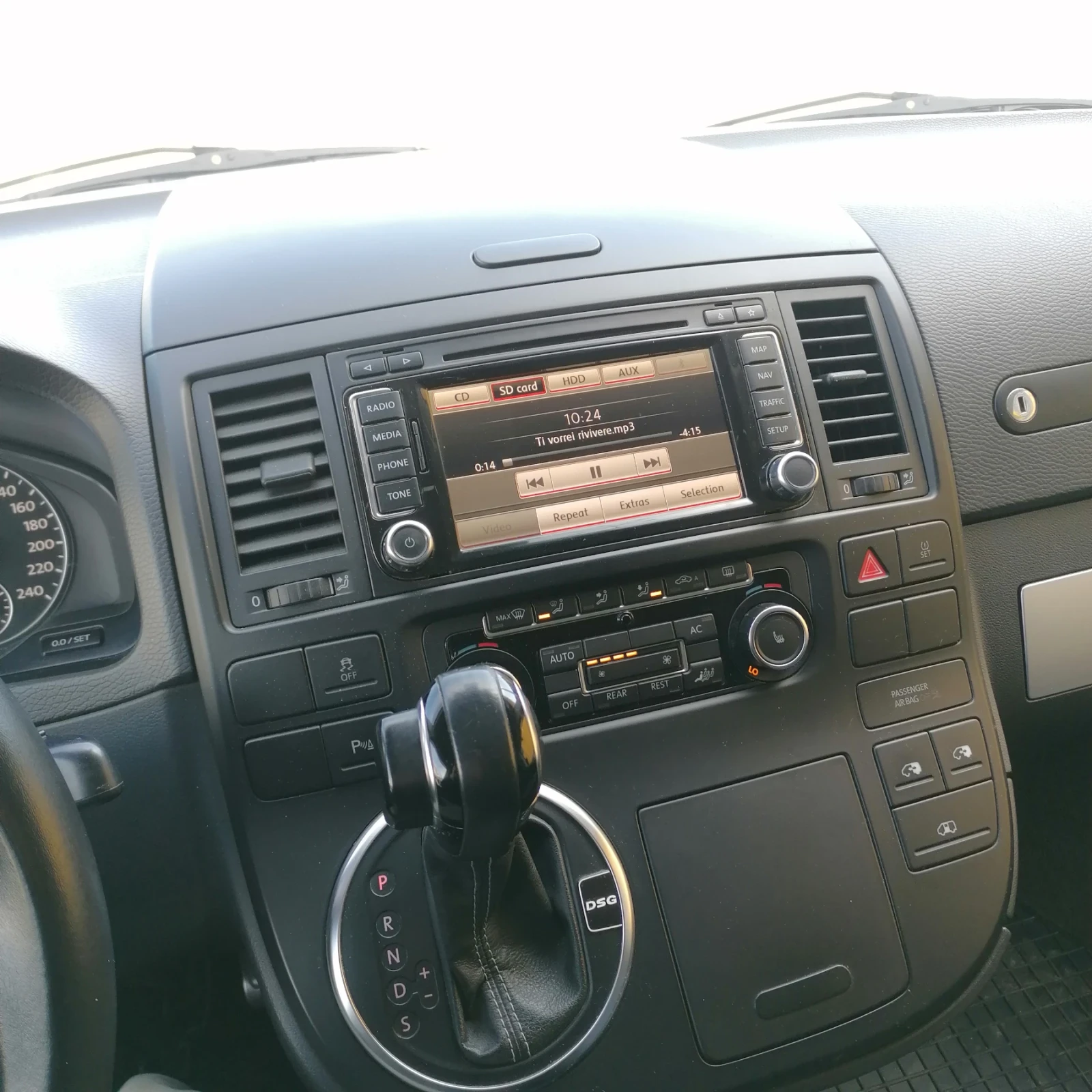 VW Multivan, снимка 11 - Автомобили и джипове - 54301507