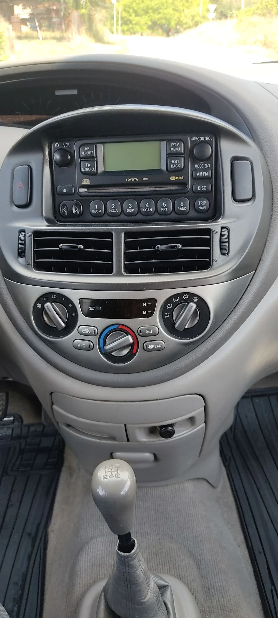 Toyota Previa Бензин/Газ, снимка 9 - Автомобили и джипове - 54328009