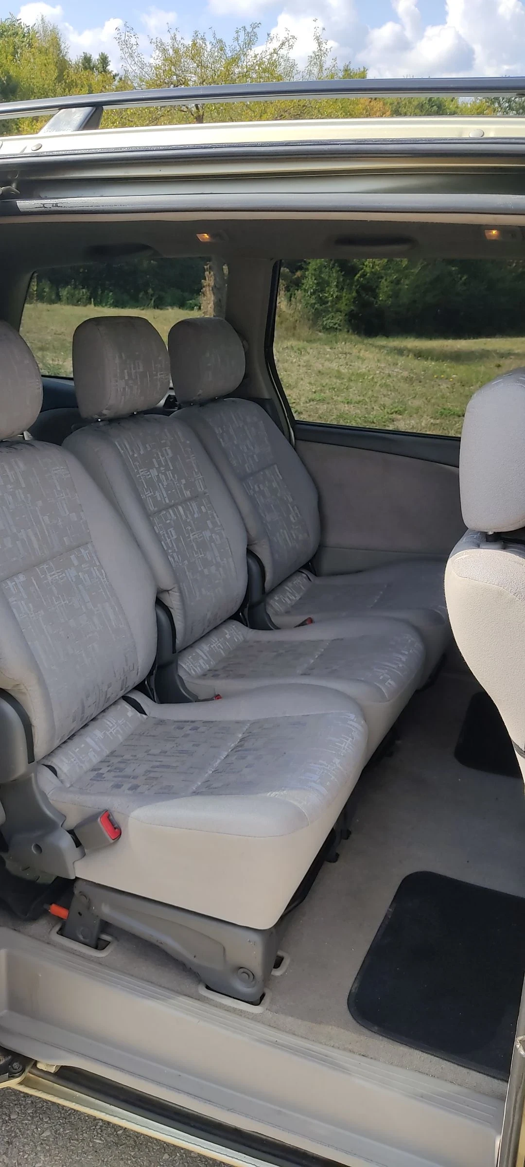 Toyota Previa Бензин/Газ, снимка 10 - Автомобили и джипове - 54328009