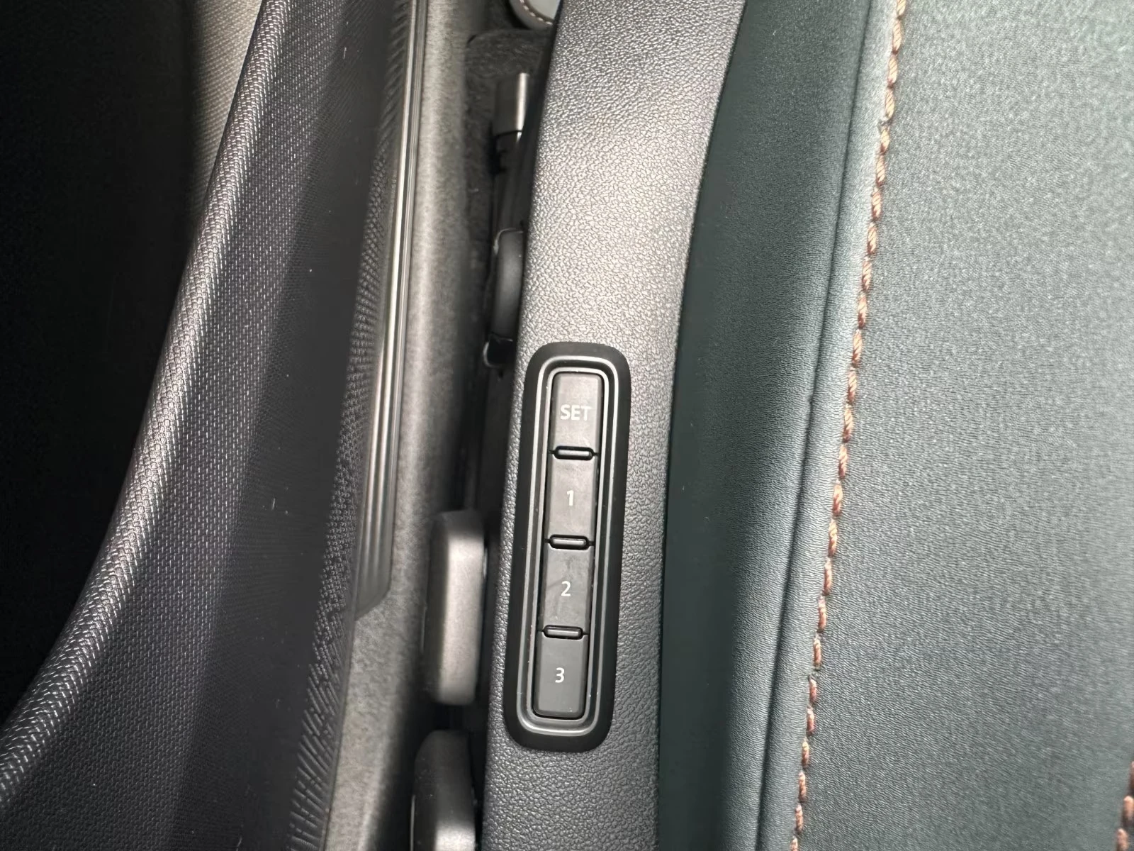 Cupra Born VZ 84kWh LED 360-CAMERA HEAD UP, снимка 14 - Автомобили и джипове - 54346487