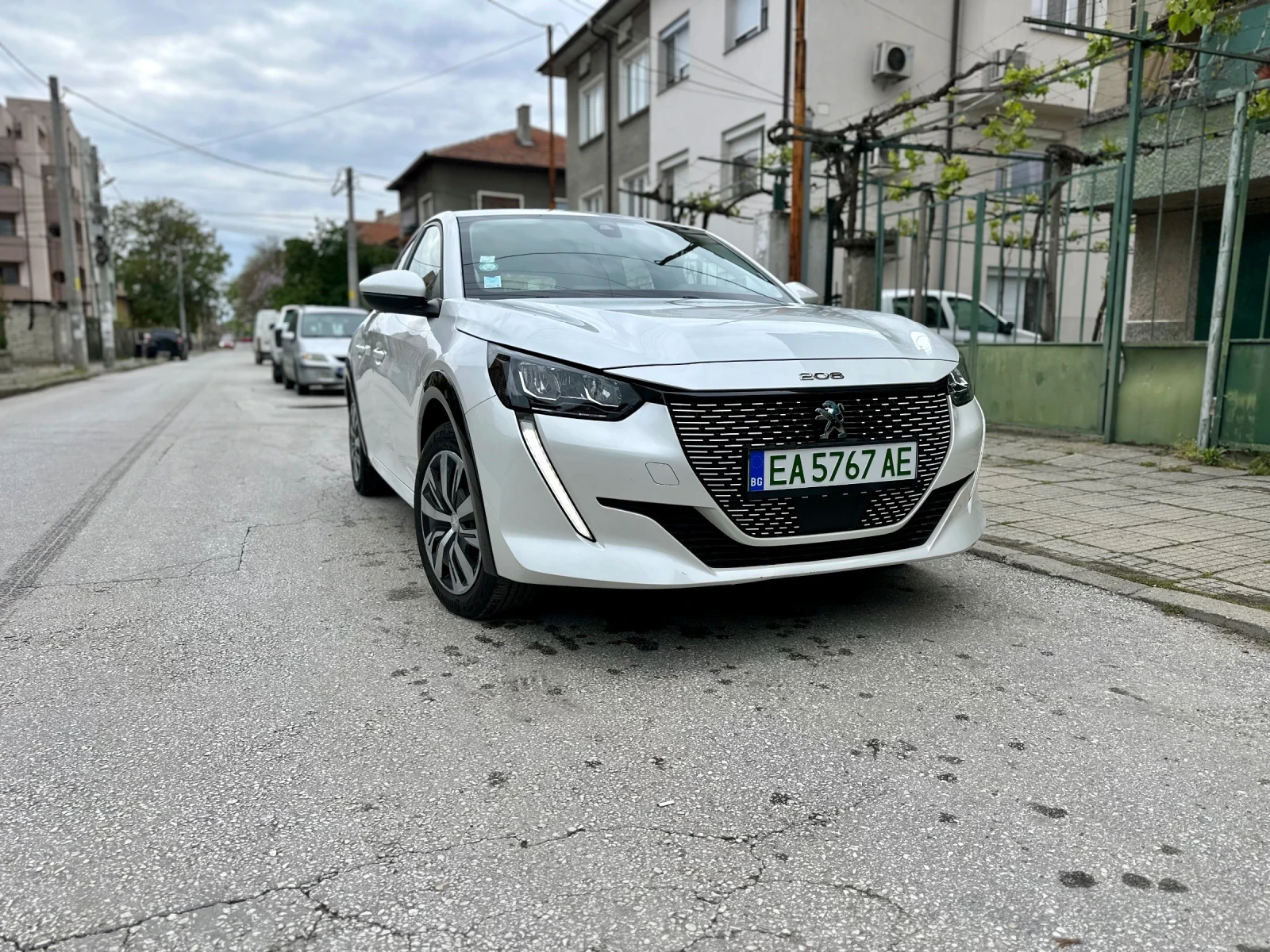 Peugeot 208 e208