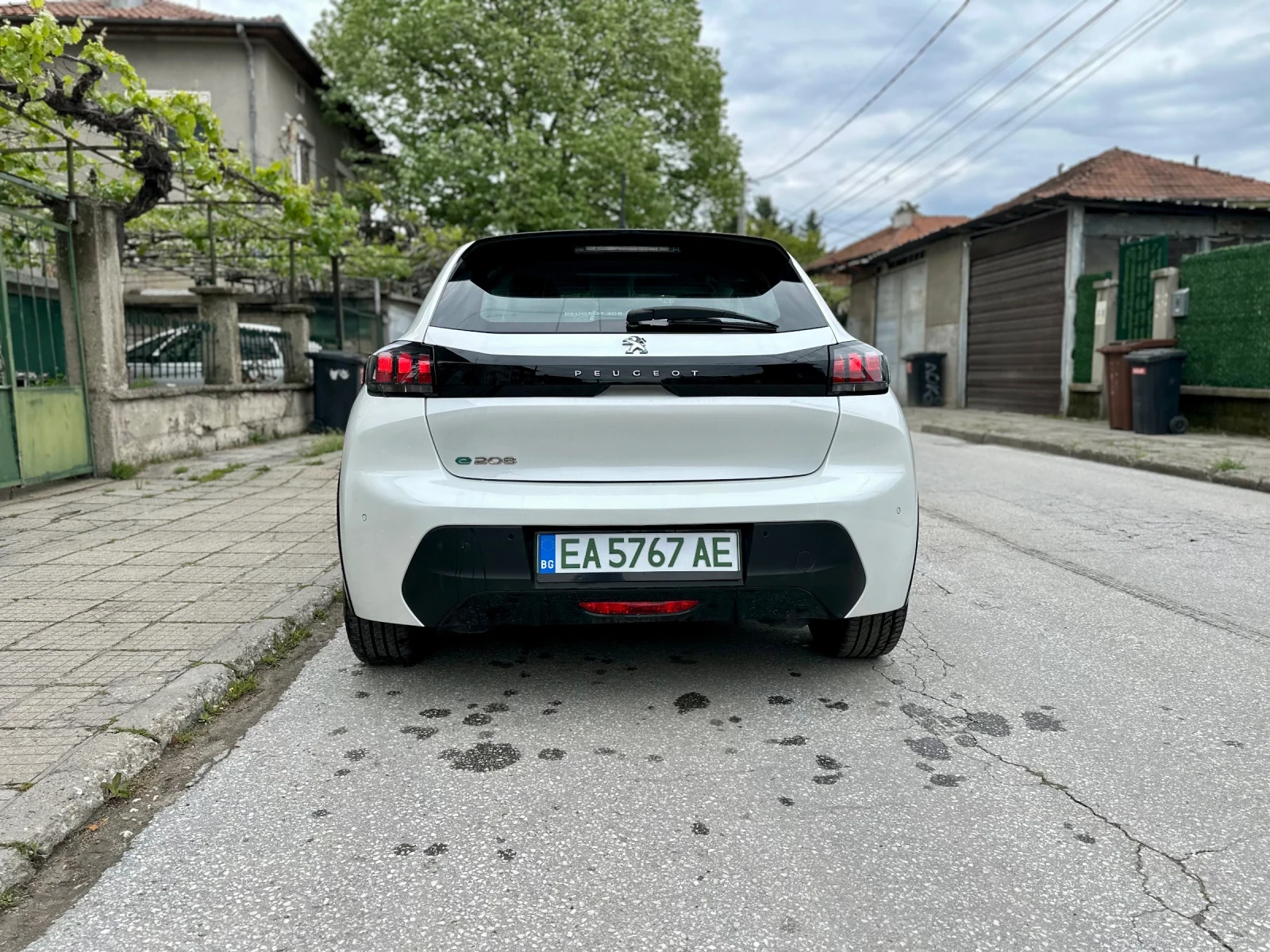 Peugeot 208 e208, снимка 6 - Автомобили и джипове - 54923371