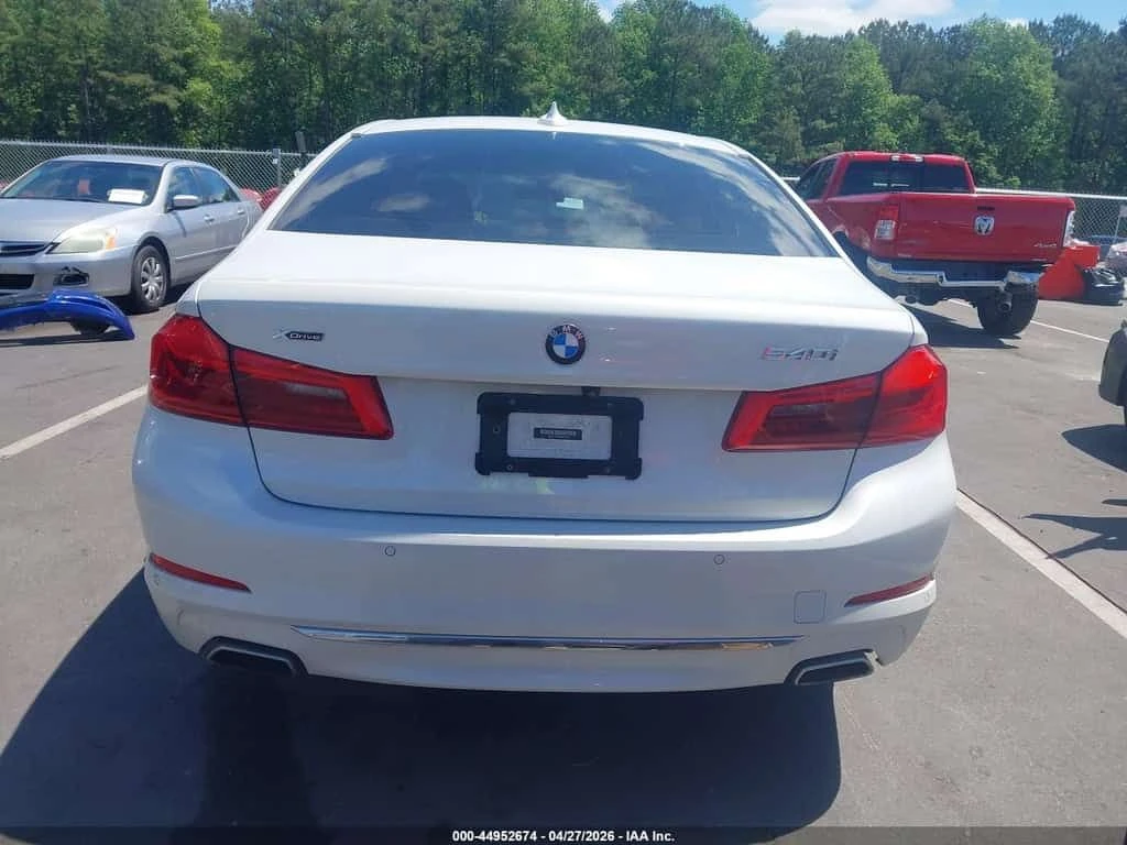 BMW 540 XDRIVE/CARFAX/КЛИП/ЧАСТИТЕ В ОБЯВАТА/ФИНАНСИРАНЕ, снимка 17 - Автомобили и джипове - 54550088