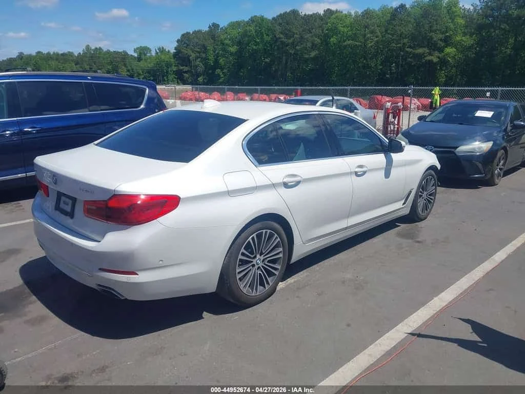 BMW 540 XDRIVE/CARFAX/КЛИП/ЧАСТИТЕ В ОБЯВАТА/ФИНАНСИРАНЕ, снимка 4 - Автомобили и джипове - 54550088