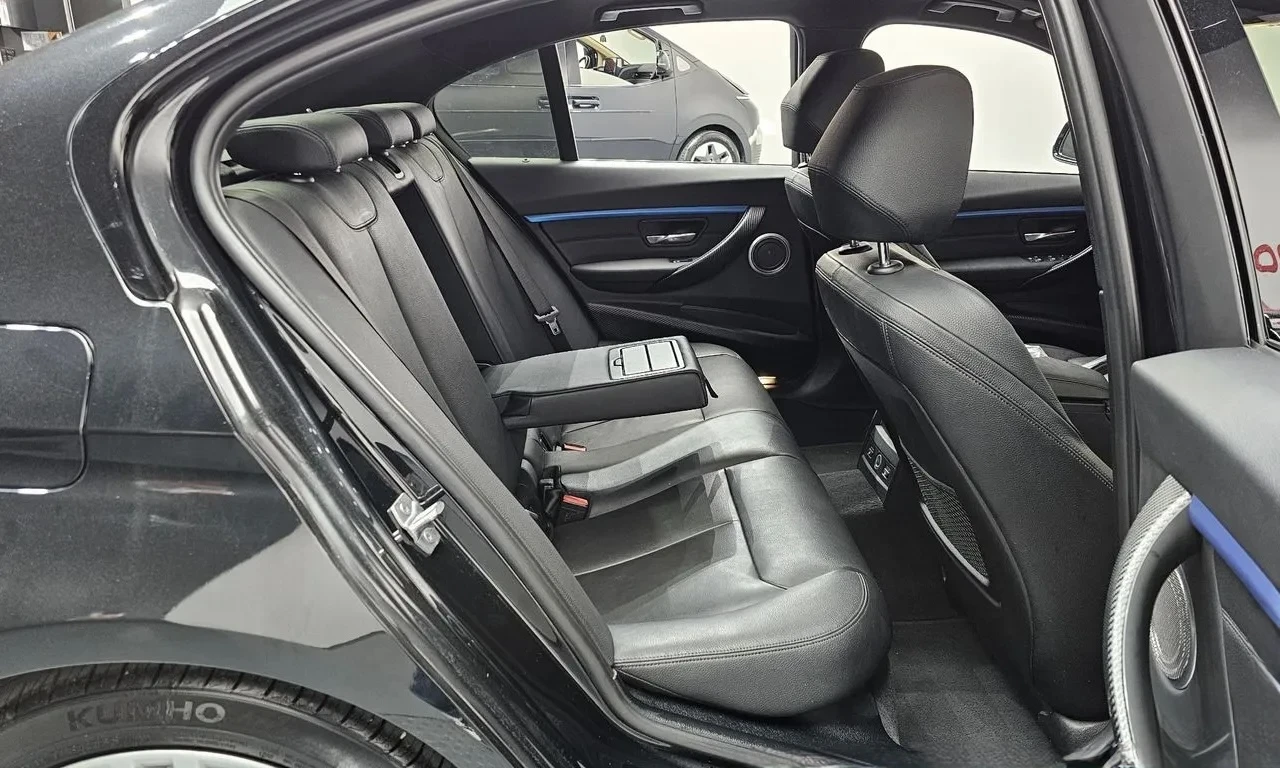 BMW 330 330i M sport HeadUp/ Disi/ подгрев* , снимка 11 - Автомобили и джипове - 54944983