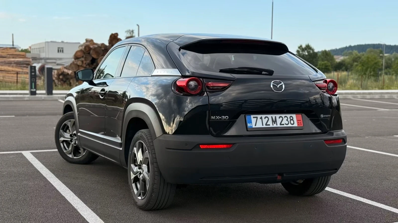 Mazda MX-30, снимка 14 - Автомобили и джипове - 55093387