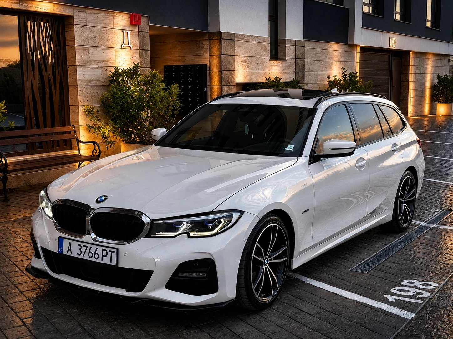 BMW 320 Абсолютен Фул до горе!!! Внос Германия! , снимка 2 - Автомобили и джипове - 55210662