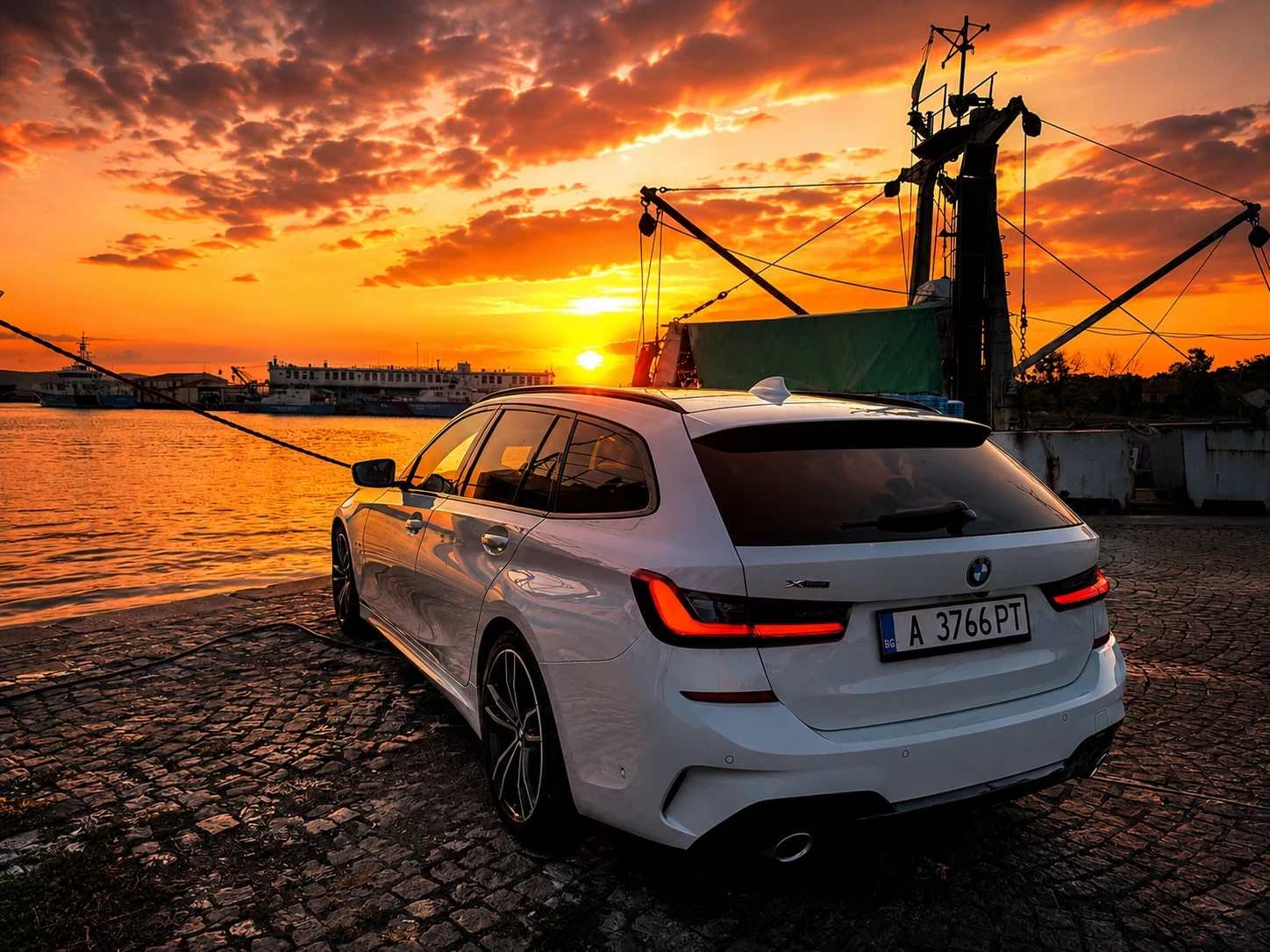 BMW 320 Абсолютен Фул до горе!!! Внос Германия! , снимка 8 - Автомобили и джипове - 55210662