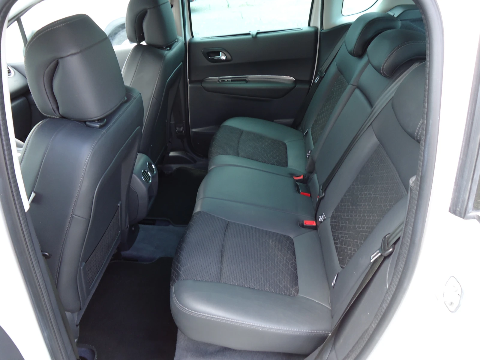 Peugeot 3008 2.0 BlueHDI Навигация Камера, снимка 8 - Автомобили и джипове - 55263026
