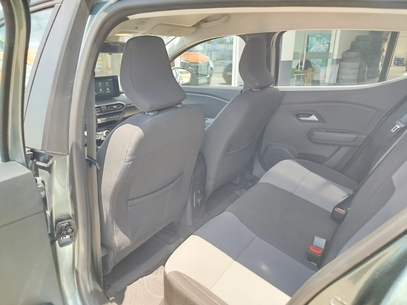 Dacia Sandero Stepway 1.0/ 100 к.с. LPG, снимка 14 - Автомобили и джипове - 55309160