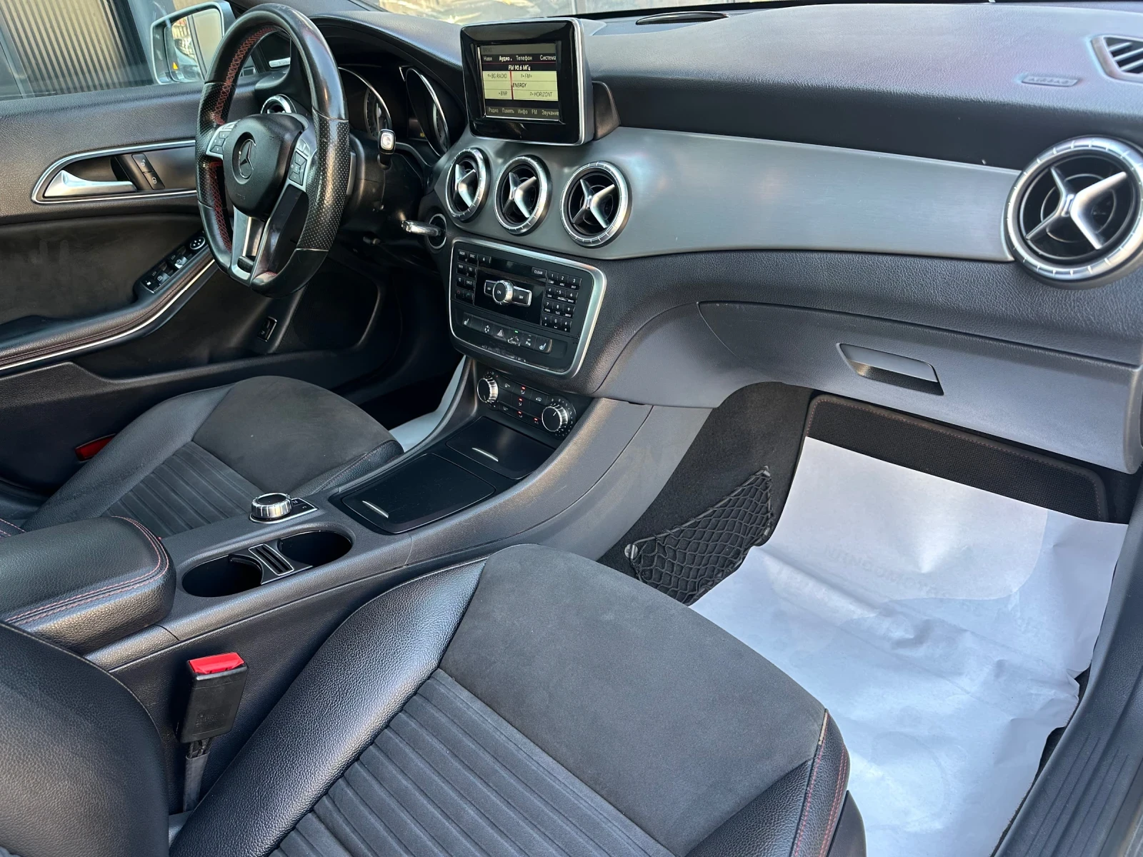 Mercedes-Benz CLA 220 cdi AMG LED Регистр. Обслуж.2к-т Гуми, снимка 11 - Автомобили и джипове - 55548704
