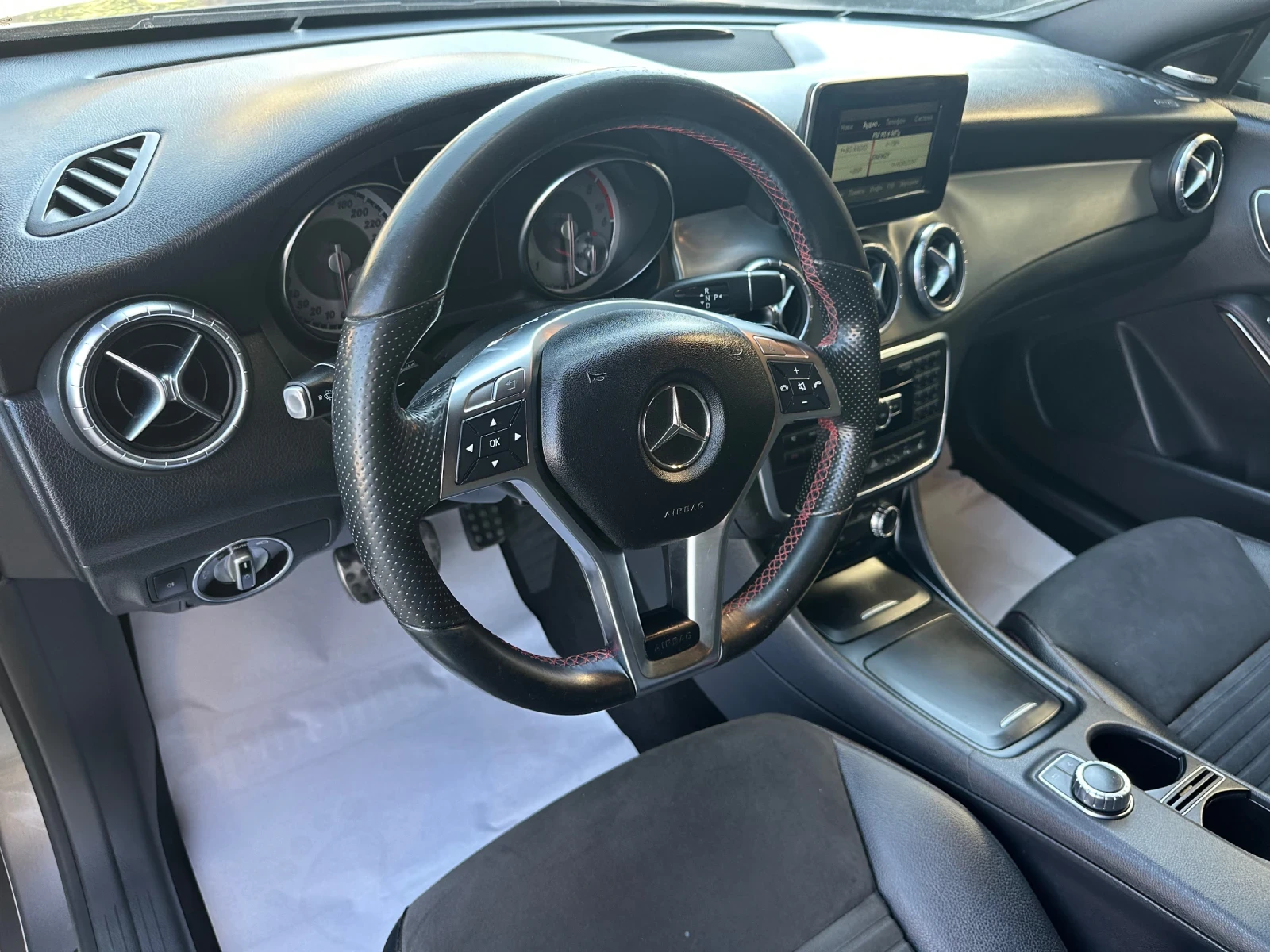 Mercedes-Benz CLA 220 cdi AMG LED Регистр. Обслуж.2к-т Гуми, снимка 9 - Автомобили и джипове - 55548704
