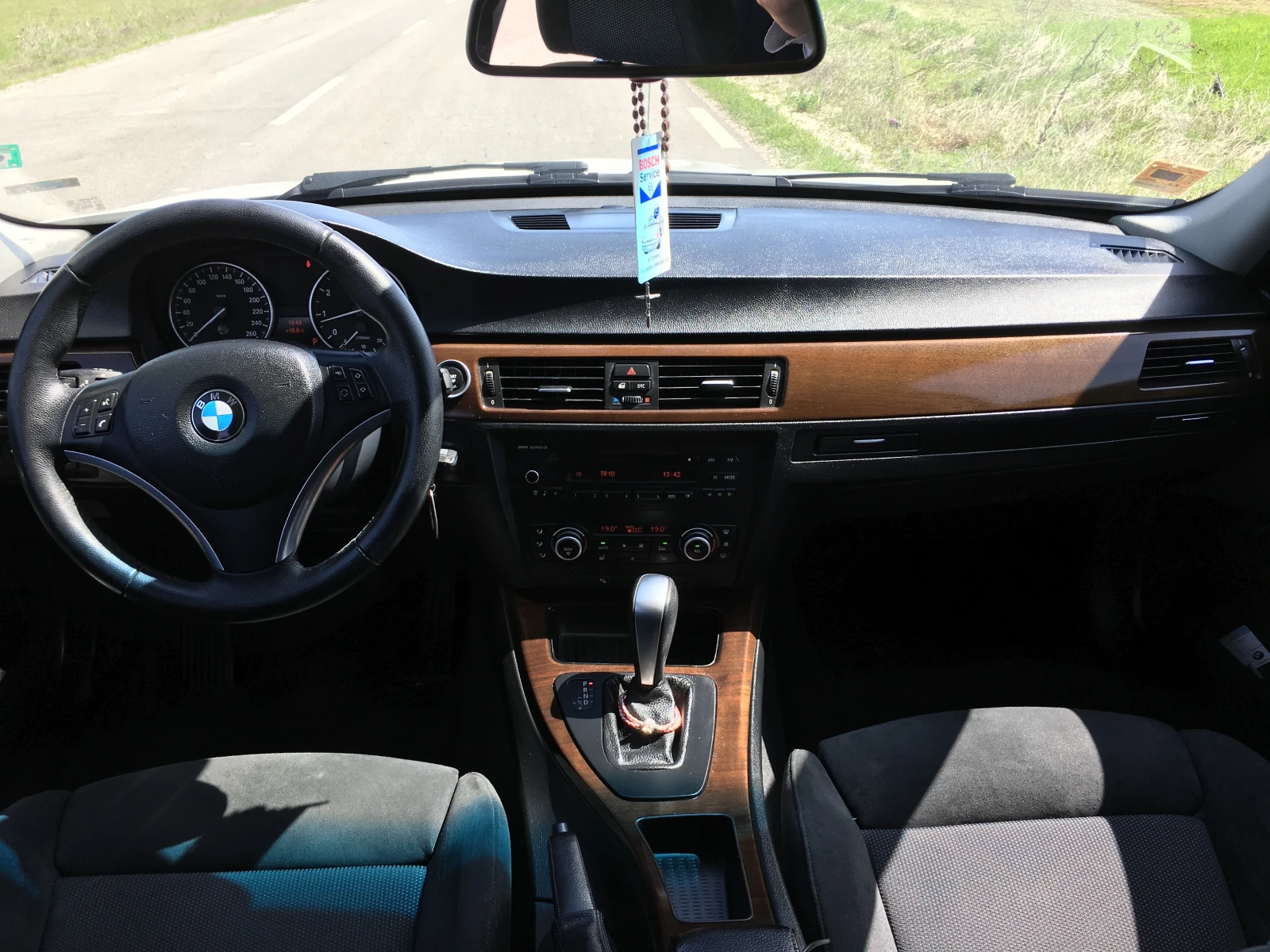 BMW 325 Xi, снимка 5 - Автомобили и джипове - 55636388