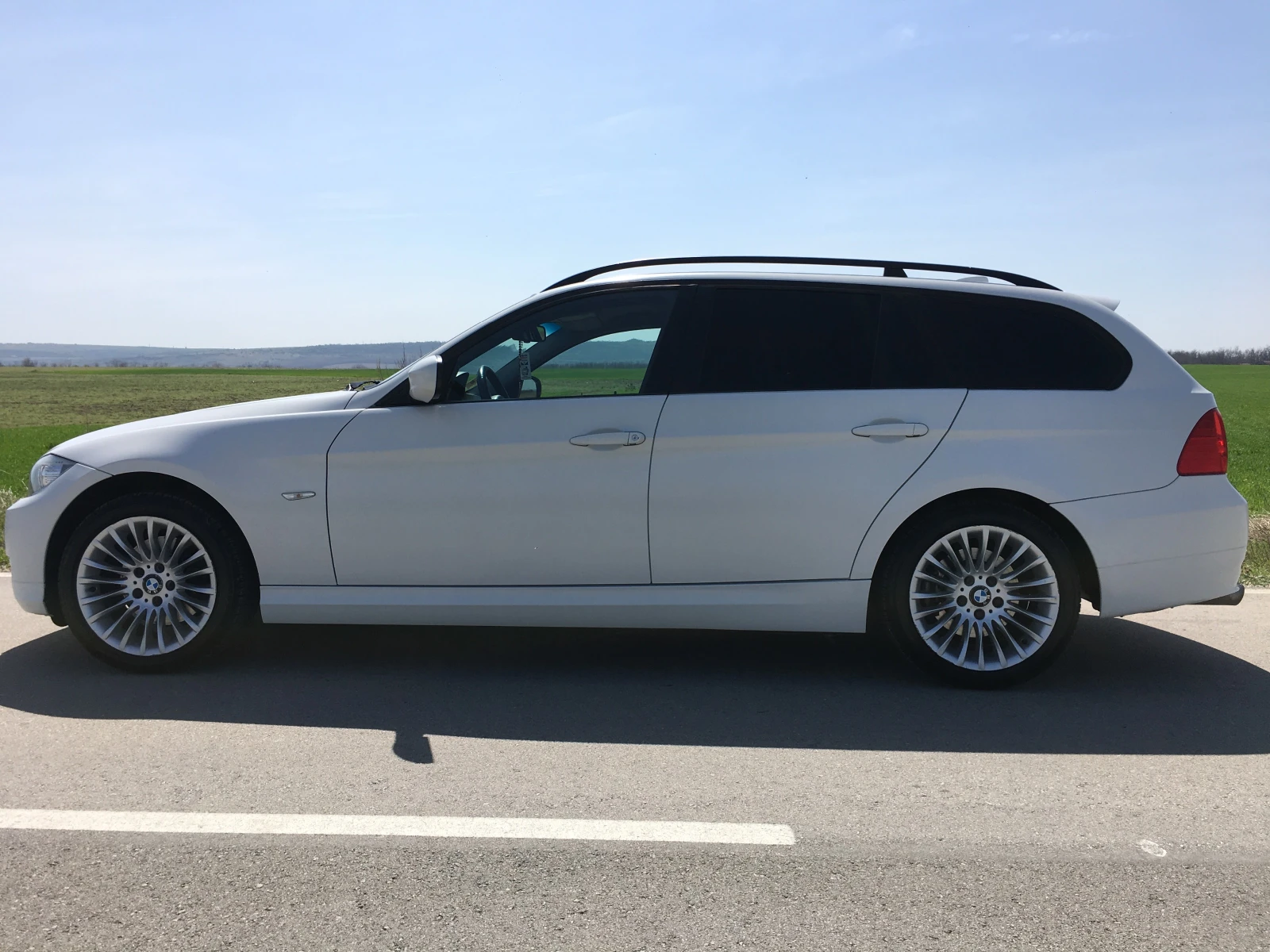BMW 325 Xi, снимка 2 - Автомобили и джипове - 55636388