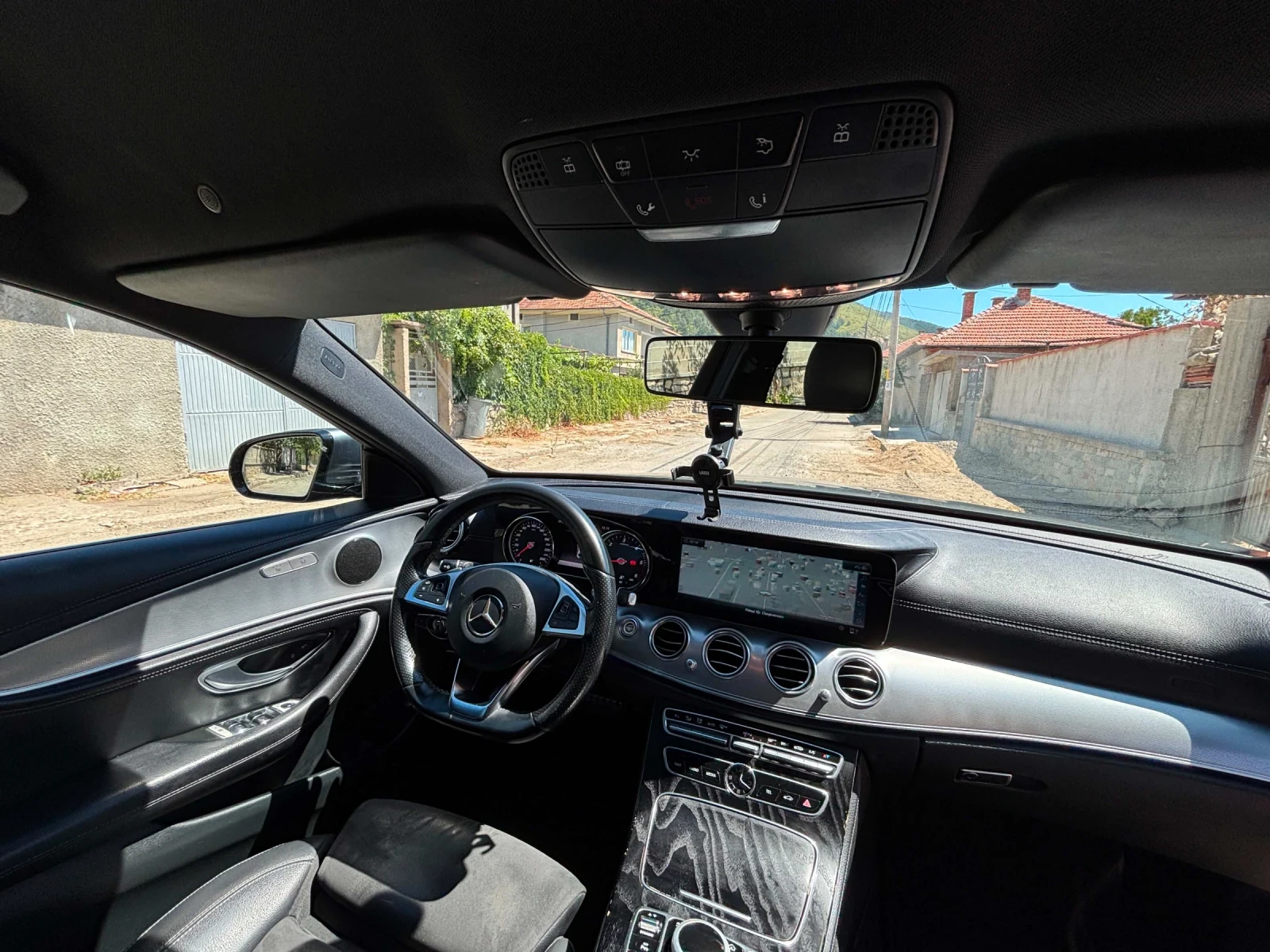 Mercedes-Benz E 220, снимка 7 - Автомобили и джипове - 55695978