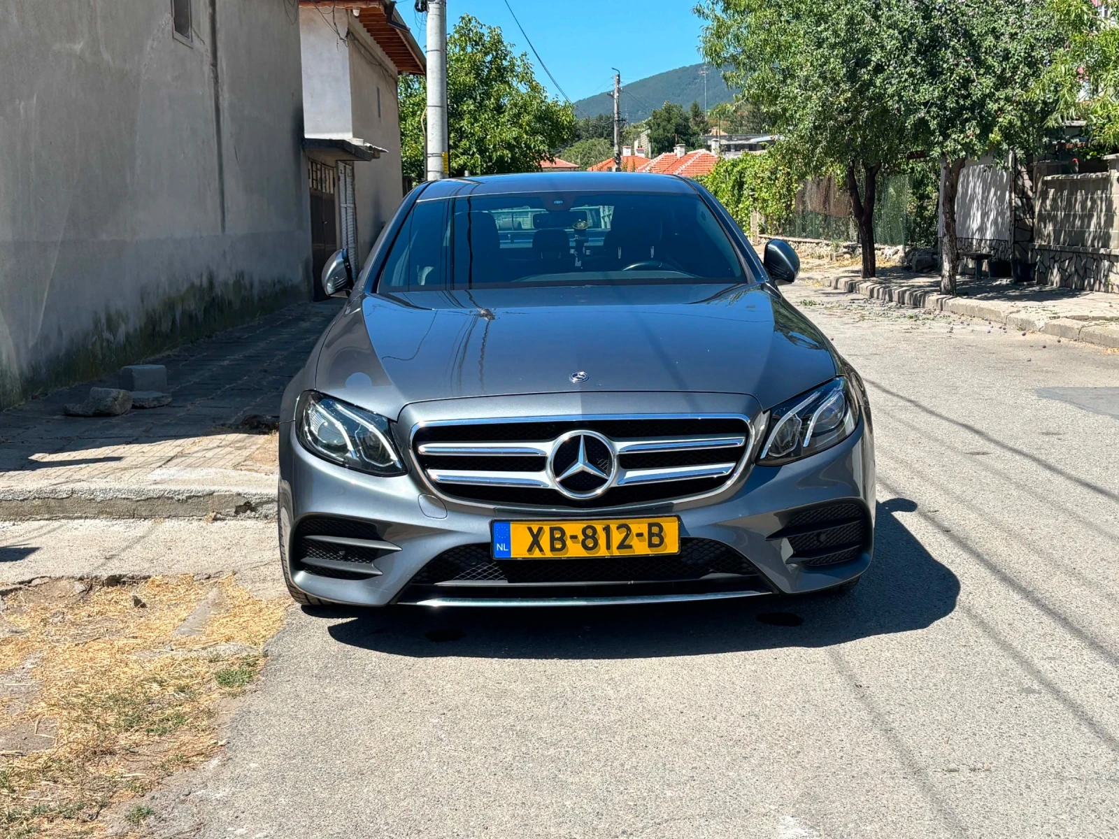 Mercedes-Benz E 220