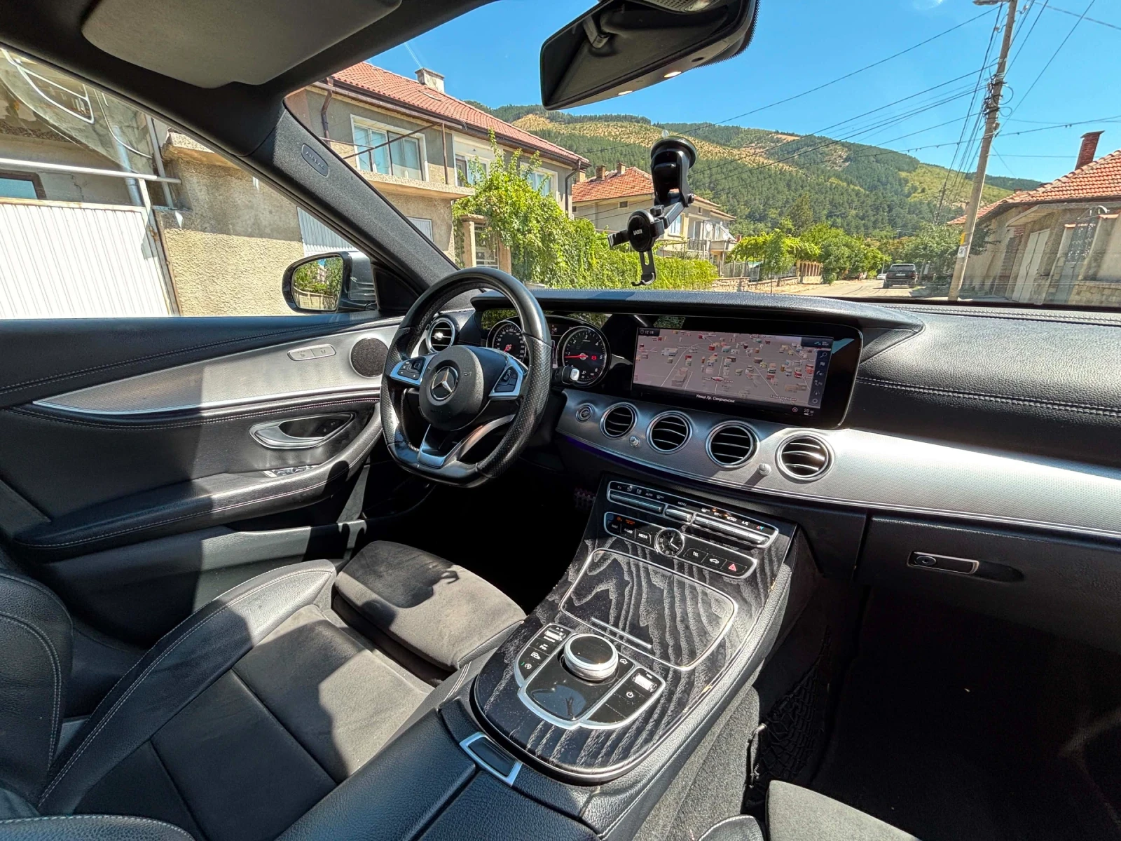 Mercedes-Benz E 220, снимка 10 - Автомобили и джипове - 55695978