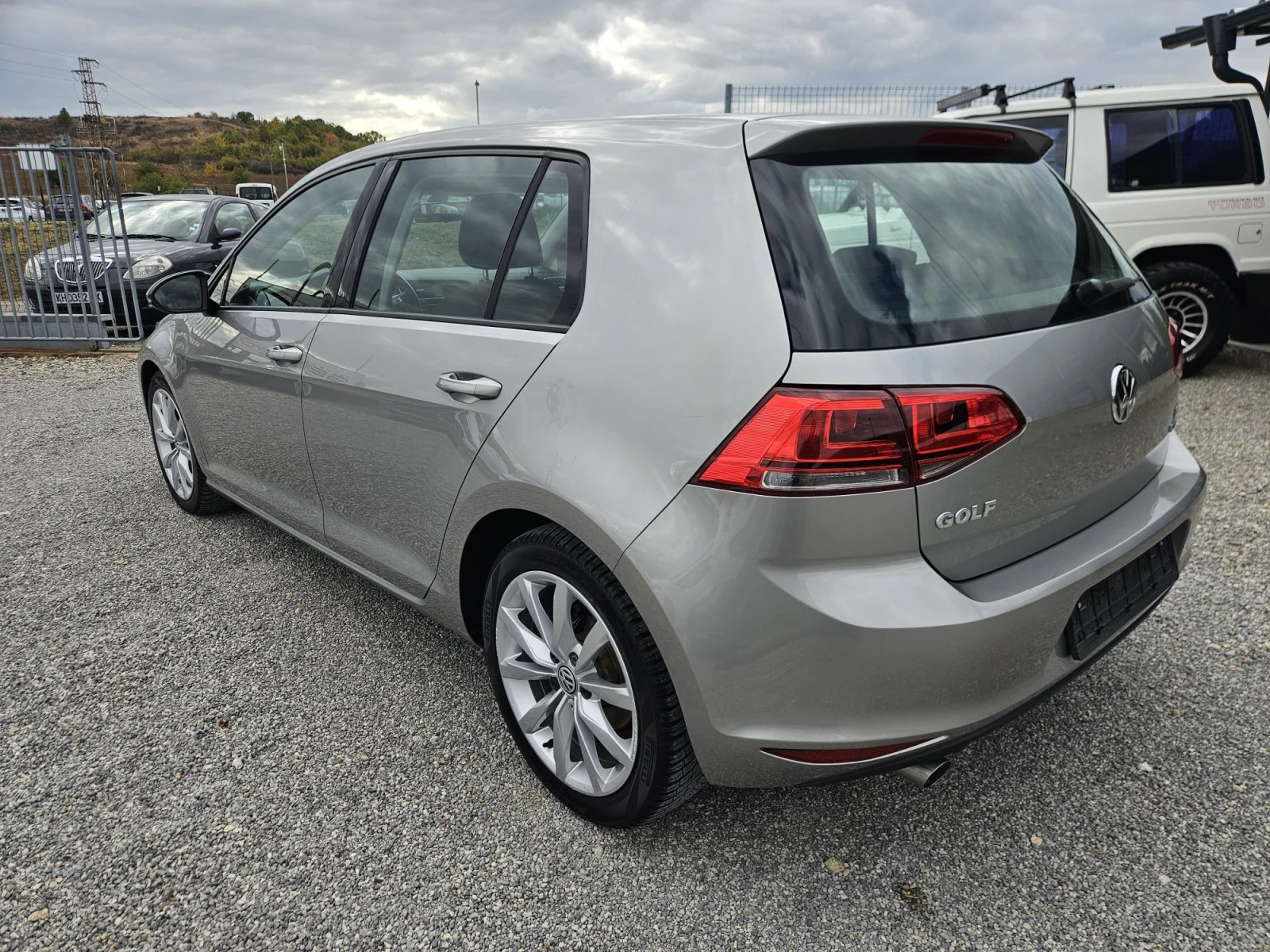 VW Golf 1.6 TDI  HIGHLINE , снимка 7 - Автомобили и джипове - 56615352