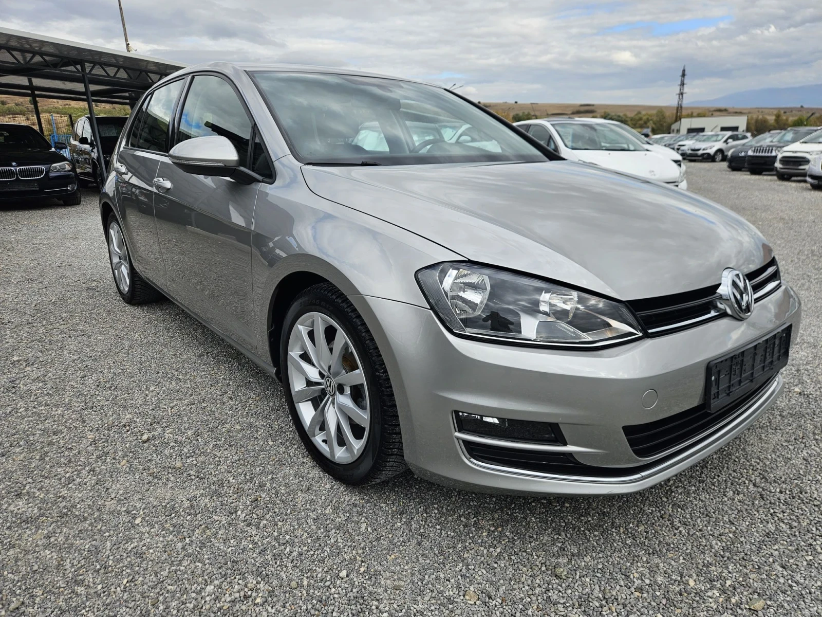 VW Golf 1.6 TDI  HIGHLINE , снимка 3 - Автомобили и джипове - 56615352