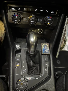 VW Tiguan R line 240 кс, снимка 13