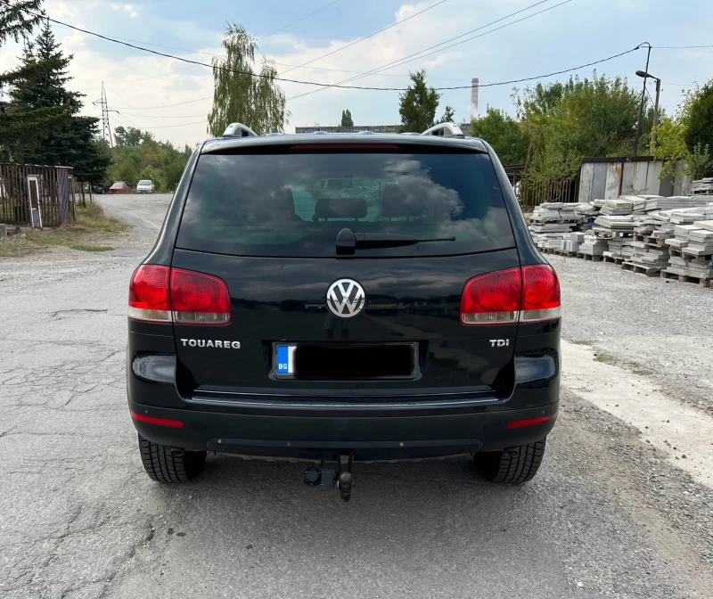 VW Touareg 2.5TDI R5 АВТОМАТИК ПОД.СЕДАЛКИ, снимка 5 - Автомобили и джипове - 47292372