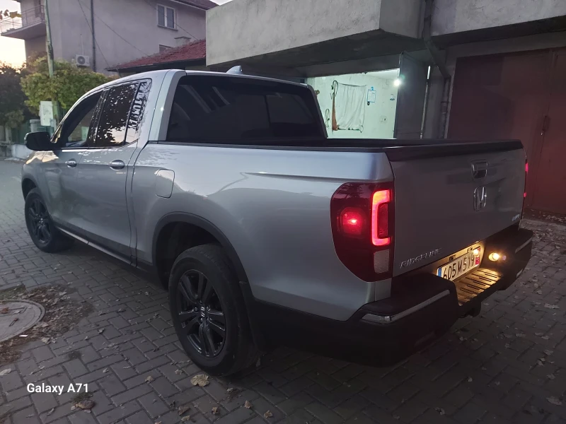 Honda Ridgeline 3.5i , 4x4, снимка 3 - Автомобили и джипове - 47402608