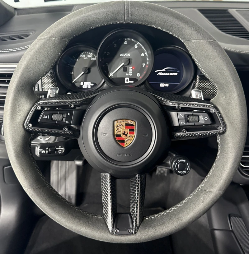 Porsche Macan GTS SportChrono* Carbon* Pano* BOSE, снимка 12 - Автомобили и джипове - 49259006