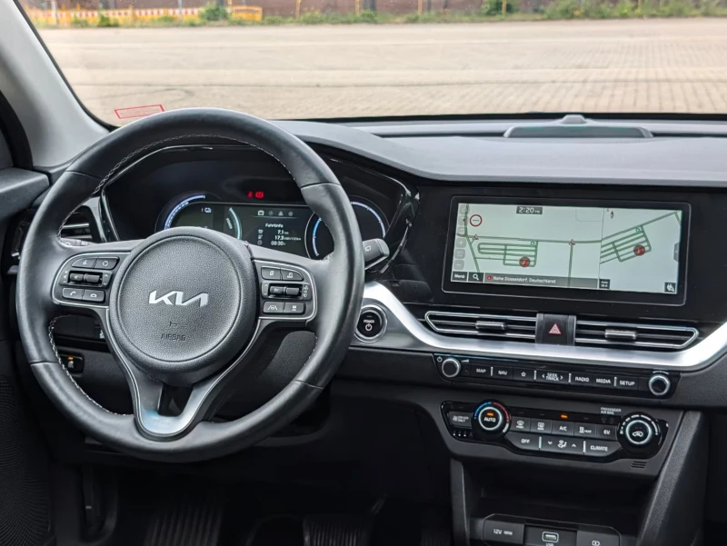 Kia Niro E-VISON/204HP/ACC/LED/KLESS/111g, снимка 10 - Автомобили и джипове - 51339608