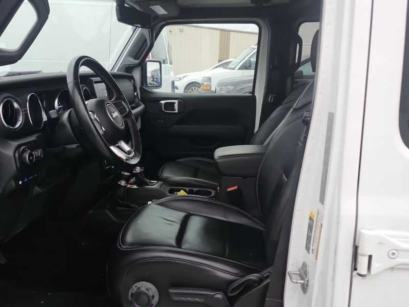 Jeep Wrangler * Unlimited Sahara * CARFAX * БЕЗ ПЪРВОНАЧАЛНА ВНО, снимка 5 - Автомобили и джипове - 52826178