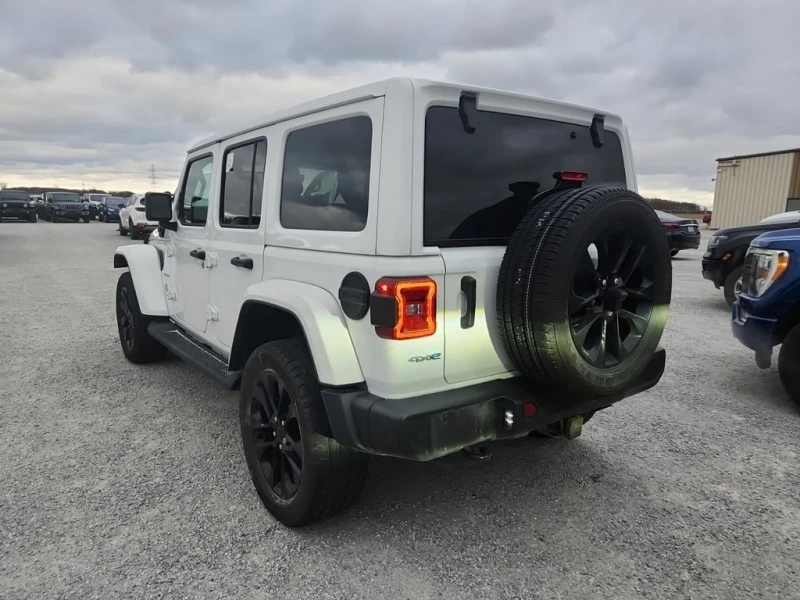 Jeep Wrangler * Unlimited Sahara * CARFAX * БЕЗ ПЪРВОНАЧАЛНА ВНО, снимка 4 - Автомобили и джипове - 52826178