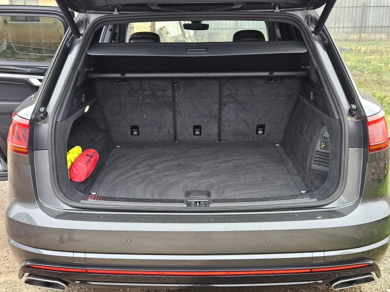 VW Touareg * * R-Line* DIGITAL* * 3.0TDi* * 286кс.* * , снимка 13 - Автомобили и джипове - 52859745