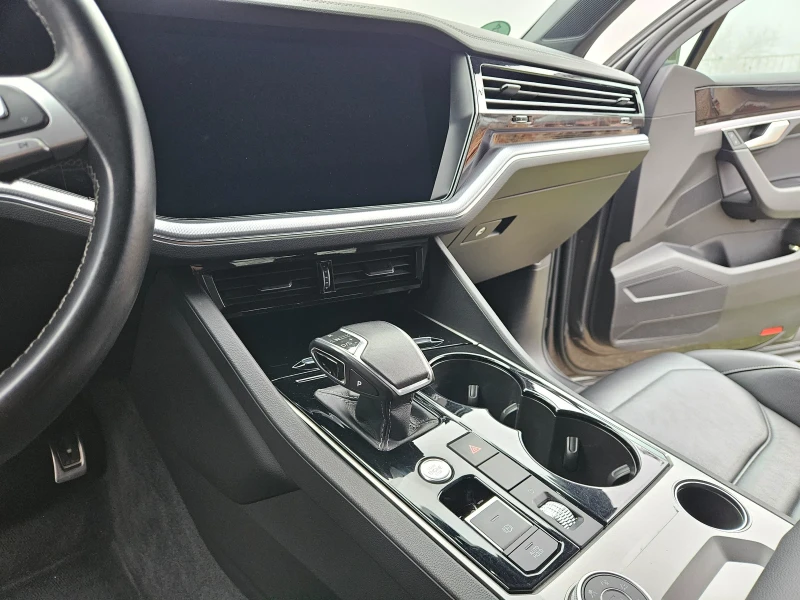 VW Touareg * * R-Line* DIGITAL* * 3.0TDi* * 286кс.* * , снимка 12 - Автомобили и джипове - 52859745