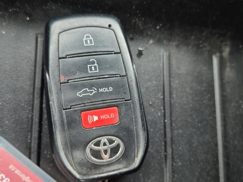 Toyota Tundra * SR5 CREW CAB STD BED * CARFAX * БЕЗ ПЪРВОНАЧАЛНА, снимка 8 - Автомобили и джипове - 53087005