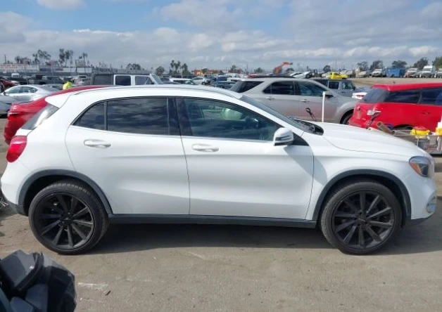 Mercedes-Benz GLA 2019 MERCEDES-BENZ GLA 250, снимка 11 - Автомобили и джипове - 49469338