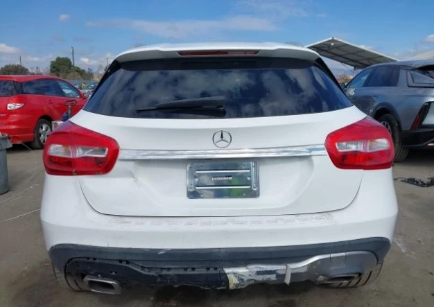 Mercedes-Benz GLA 2019 MERCEDES-BENZ GLA 250, снимка 14 - Автомобили и джипове - 49469338